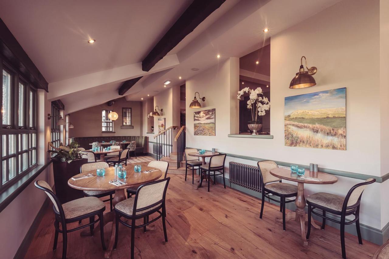 Longlands Inn&Cottages Carnforth Exteriör bild The restaurant at The Old Ship Hotel
